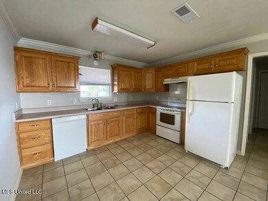 5801 Brittany Ave unit B, Biloxi, MS 39532 - photo 3