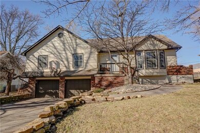 813 NW 19th St, Blue Springs, MO 64015 - photo 2