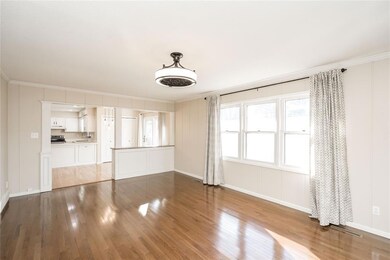 1512 NW 108th St, Clive, IA 50325 - photo 5