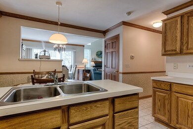 3908 Vesper Ct, Naperville, IL 60564 - photo 5