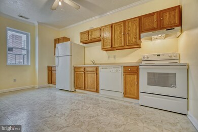 322 N Paca St unit 3, Baltimore, MD 21201 - photo 7