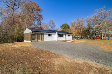 1727 Mount Carmel Church Rd, Reidsville, NC 27320 - photo 2