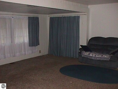 5811 E Vera Ln, Au Gres, MI 48703 - photo 6