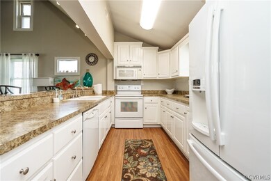 998 Fort Lowry Ln, Dunnsville, VA 22454 - photo 5