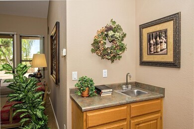 005_Wet Bar