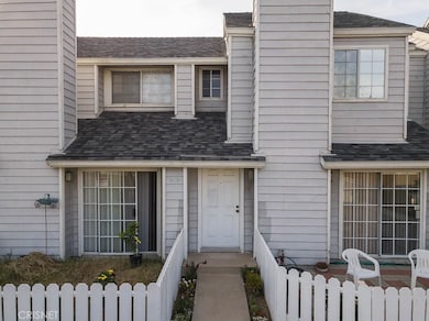 14380 Foothill Blvd unit 16, Sylmar, CA 91342 - photo 2
