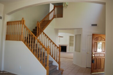 ENTRY / STAIRS