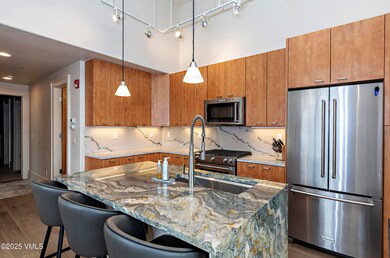 1180 Capitol - 202