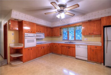 WOW....don't you just love the size of the kitchen
