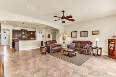Spacious family room and Kitchen