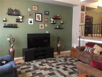 SPACIOUS 14X20 LIVING ROOM, FRESHLY PAINTED AND TA