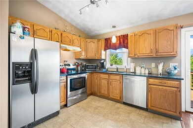 30 Cornell St, Cranston, RI 02920 - photo 4