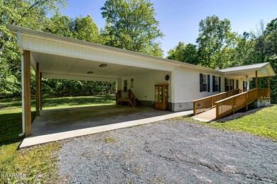 03_CorrellRidgeRoad_499_Carport