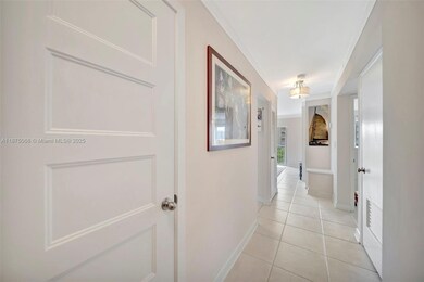 126 Golden Isles Dr unit 43A, Hallandale Beach, FL 33009 - photo 2