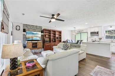 9725 Kings Rd, Gainesville, GA 30506 - photo 7