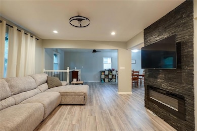 2100 N York St, Independence, MO 64058 - photo 4