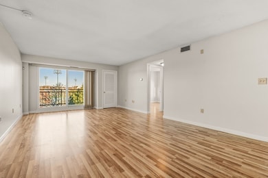200 Locust St unit 302, Lynn, MA 01904 - photo 4