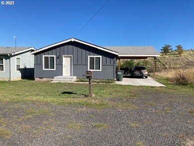 826 SE 10th St, Pendleton, OR 97801 - photo 2