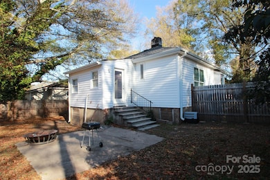 206 Frances St, Clover, SC 29710 - photo 4