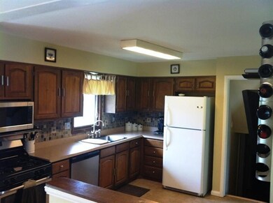 9806 Arthur Ct, Crown Point, IN 46307 - photo 6