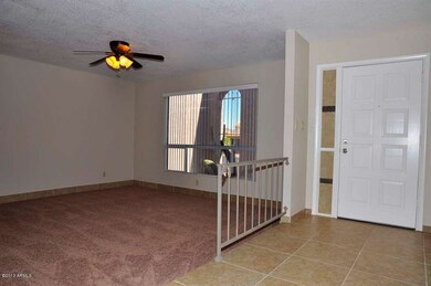 Foyer-Living Room