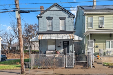 310 5th Ave, Braddock, PA 15104 - photo 2