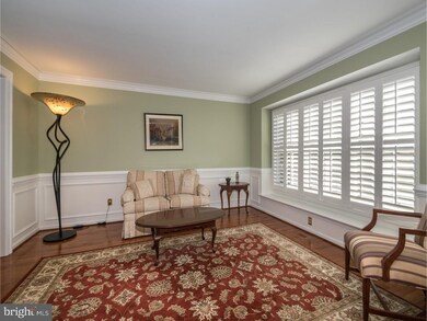 465 Chandlee Dr unit 211, Berwyn, PA 19312 - photo 3