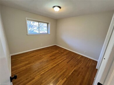 1608 W Northwest Blvd unit M, Winston Salem, NC 27104 - photo 6