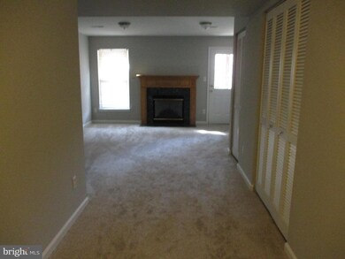 1850 Tiger Lily Cir unit 16, Woodbridge, VA 22192 - photo 6