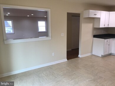 51 Peachfield Ln, Willingboro, NJ 08046 - photo 7