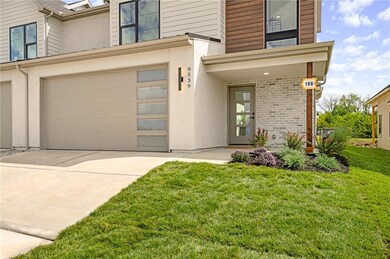 9539 Jupiter St, Lenexa, KS 66219 - photo 4