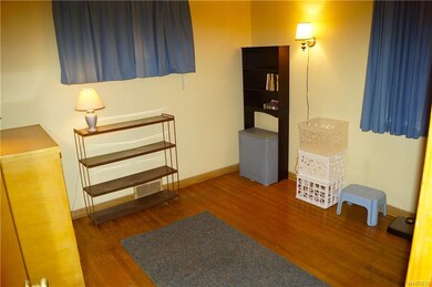 3739 Deveaux St, Niagara Falls, NY 14305 - photo 5