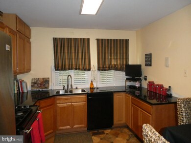 9547 Woodblock Row, Columbia, MD 21045 - photo 3