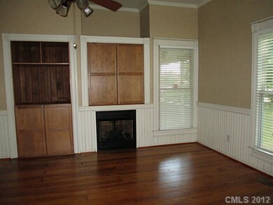 105 N Oakwood Dr, Statesville, NC 28677 - photo 6