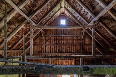 935 Dana Rd, Pomfret, VT 05053 - photo 7