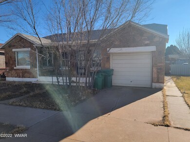 217 E Oak St, Winslow, AZ 86047 - photo 4
