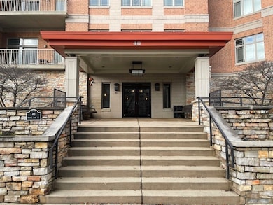 40 Prairie Park Dr unit 707, Wheeling, IL 60090 - photo 2