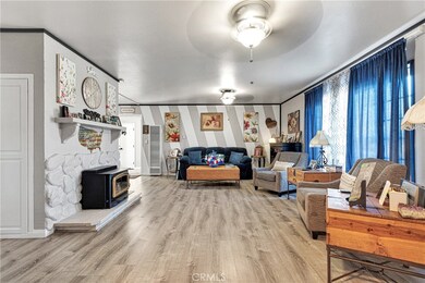 14442 Woodland Dr, Victorville, CA 92395 - photo 4