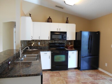 1030 Galleon St 001