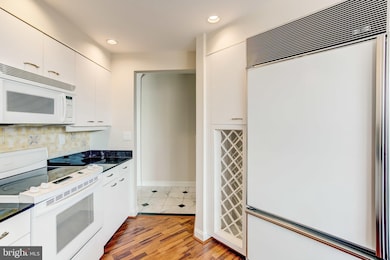 St. James Condominiums unit 703, Baltimore, MD 21218 - photo 4