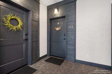 25-web-or-mls-A7402138