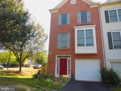9076 Two Bays Rd, Lorton, VA 22079 - photo 3