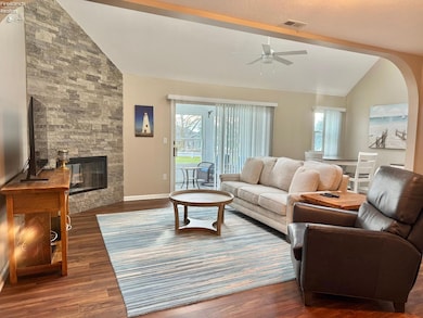 10921 N Bay Point Dr unit 504, Lakeside Marblehead, OH 43440 - photo 5