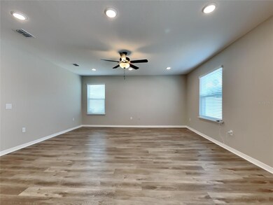 1226 Salisbury Dr, Winter Haven, FL 33881 - photo 2