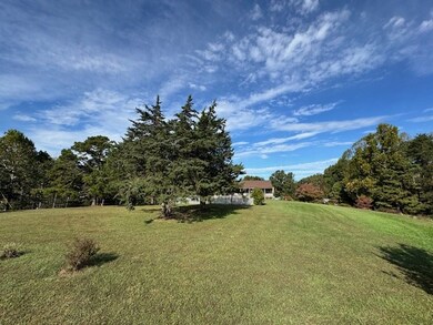 827 Wolf Creek Ln, Appomattox, VA 24522 - photo 5