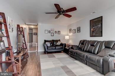 1211 Leiper St, Crum Lynne, PA 19022 - photo 7