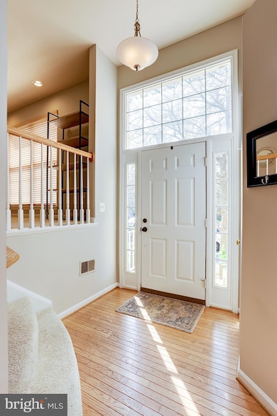 46861 Graham Cove Square, Sterling, VA 20165 - photo 4