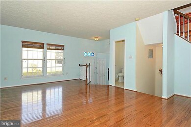 14005 Winding Ridge Ln, Centreville, VA 20121 - photo 3