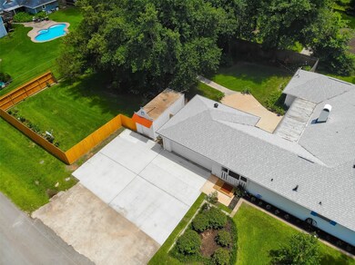 25614 Spring Ridge Dr, Spring, TX 77386 - photo 2