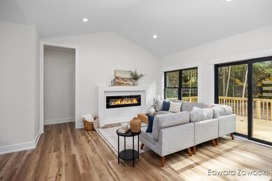 11020 Hidden Pond Dr NE, Rockford, MI 49341 - photo 4